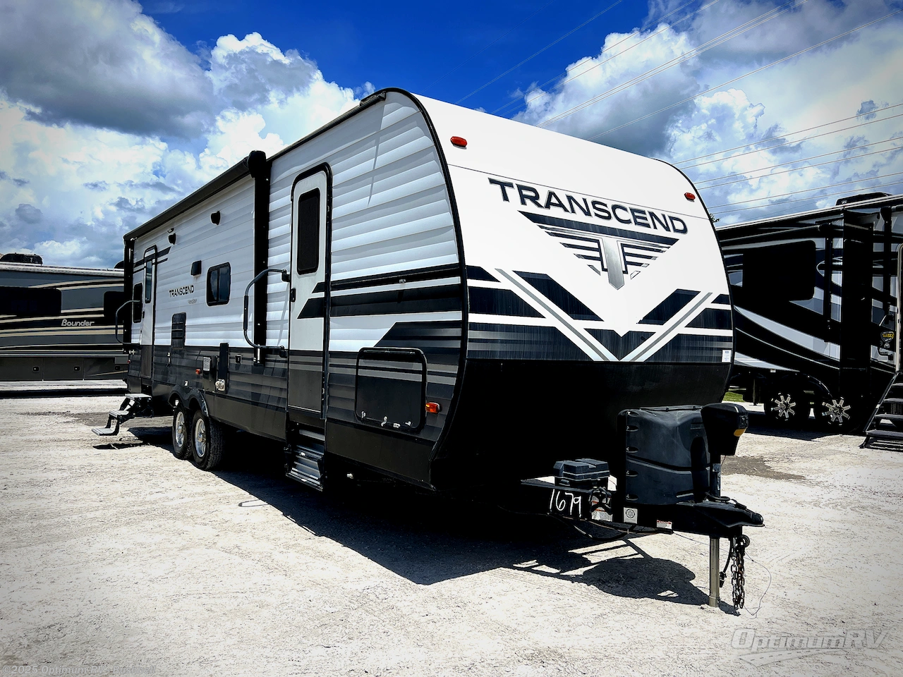Used 2019 Grand Design Transcend 26RLS available in Bushnell, Florida