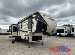 Used 2018 Heartland Bighorn 3010RE available in Wharton, Texas