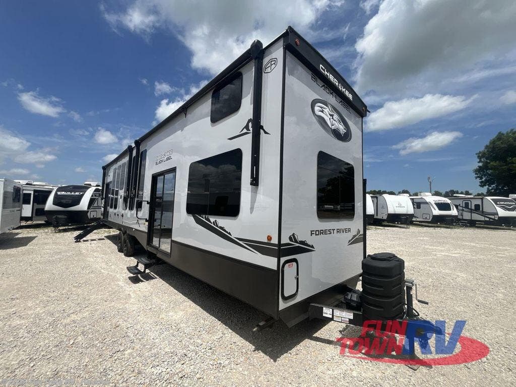 New 2025 Forest River Cherokee Timberwolf Black Label 39ALBL available in Wharton, Texas