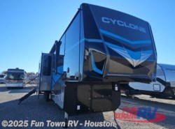 New 2025 Heartland Cyclone 4006 available in Wharton, Texas