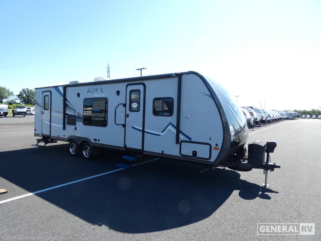 Used 2018 Coachmen Apex ULTRA LITE 288BHS available in Clarkston, Michigan