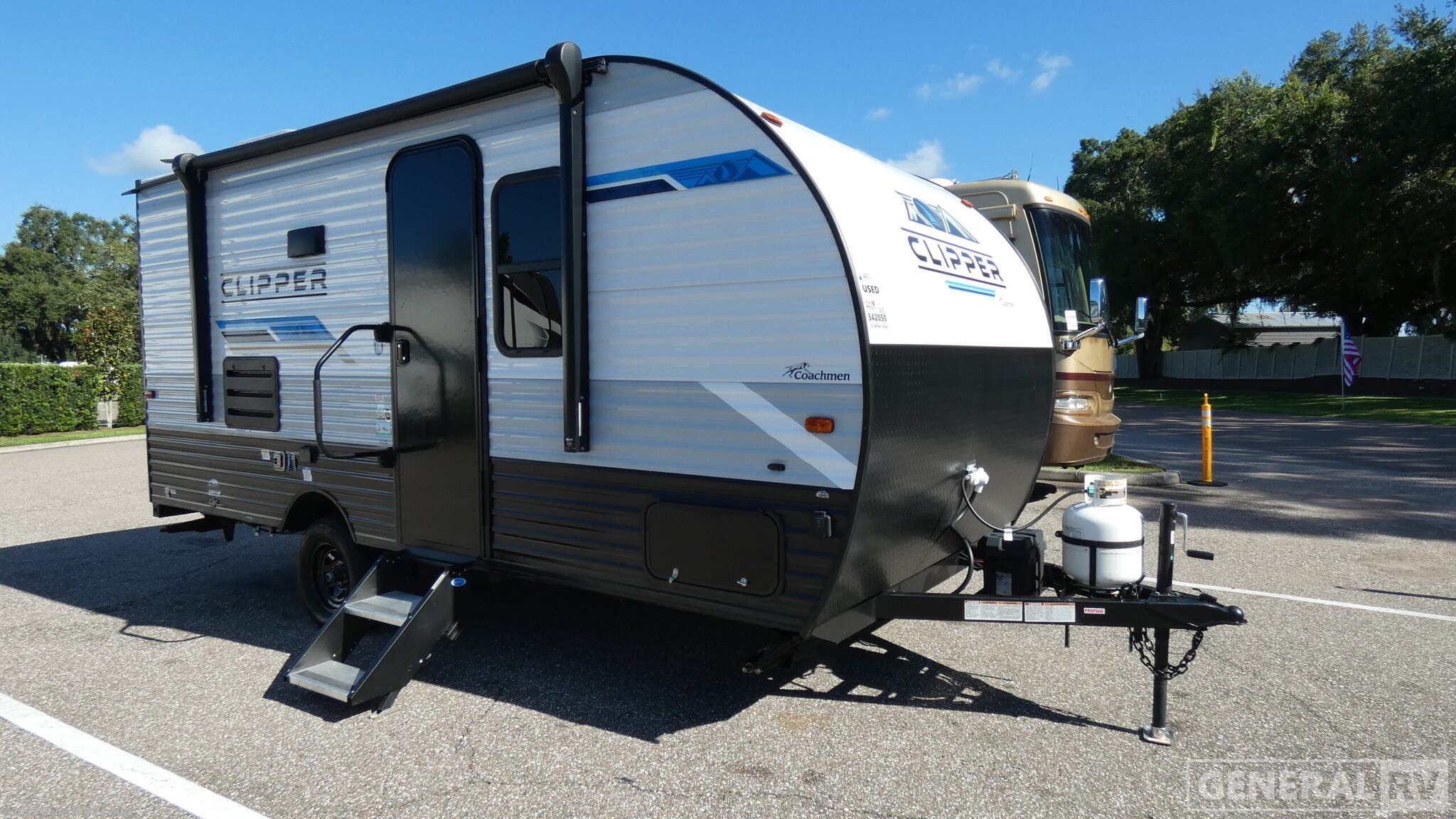 Used 2024 Coachmen Clipper Ultra-Lite 18FQ available in Dover, Florida