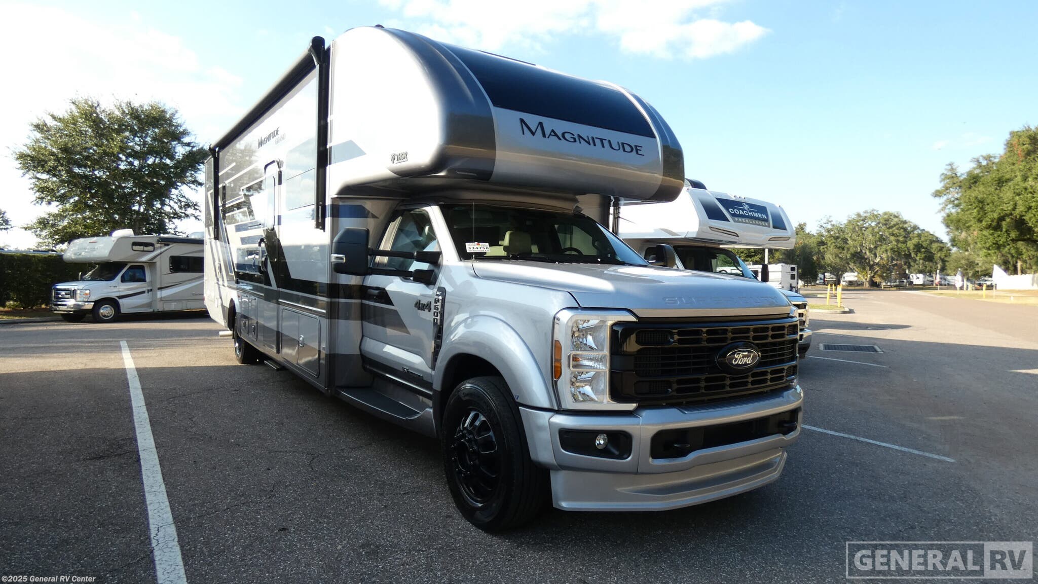 New 2026 Thor Motor Coach Magnitude R36 available in Dover, Florida