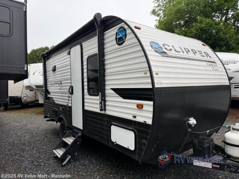 Used 2021 Coachmen Clipper Cadet 17CFQ available in Manheim, Pennsylvania