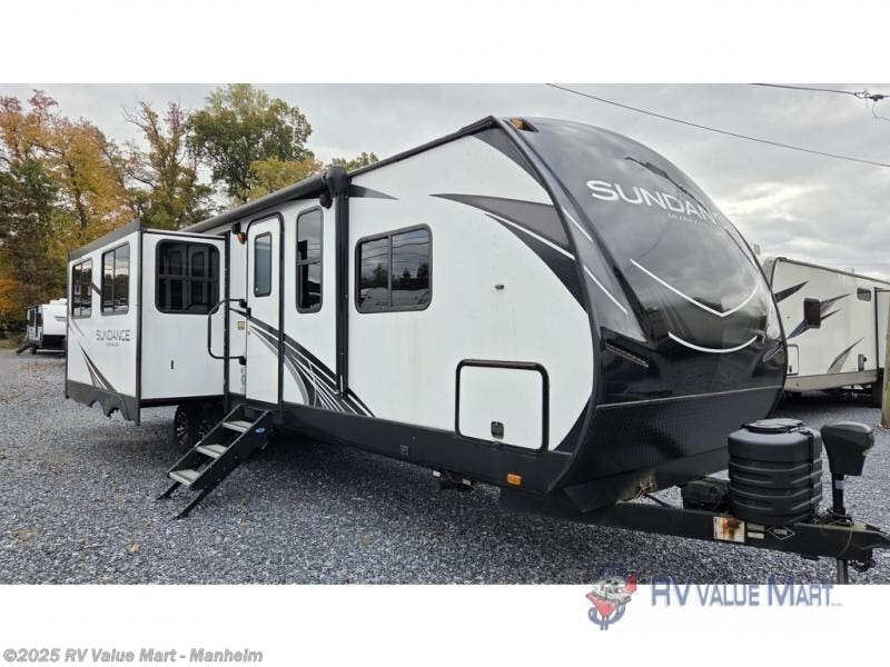 Used 2020 Heartland Sundance Ultra Lite 293 RL available in Manheim, Pennsylvania