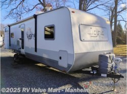 Used 2013 Highland Ridge Light LT305BHS available in Manheim, Pennsylvania