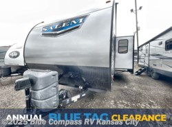Used 2022 Forest River Salem 26dbud available in Grain Valley, Missouri