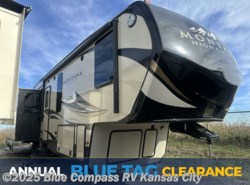 Used 2017 Keystone Montana 353RL available in Grain Valley, Missouri