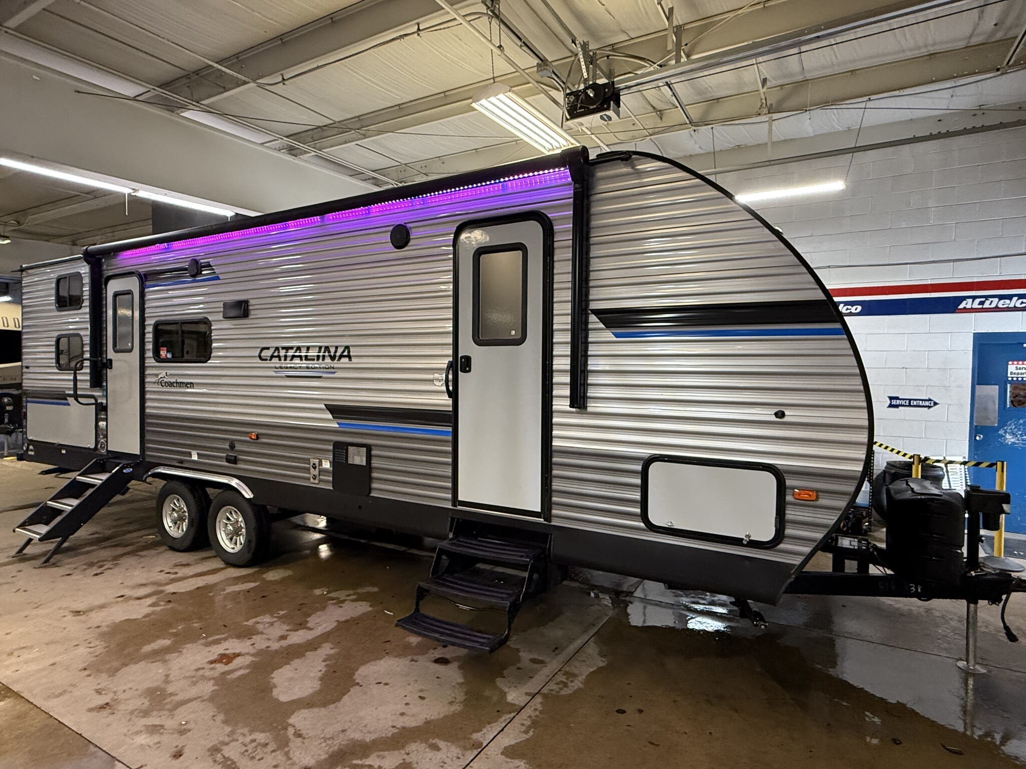 Used 2023 Coachmen Catalina 263BHSCKLE available in Madison, Ohio