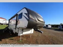 Used 2018 Forest River Wildwood Heritage Glen Hyper-Lyte 25RKHL available in Inman, South Carolina