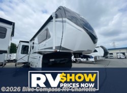 New 2026 Jayco Pinnacle 32RLTS available in Concord, North Carolina