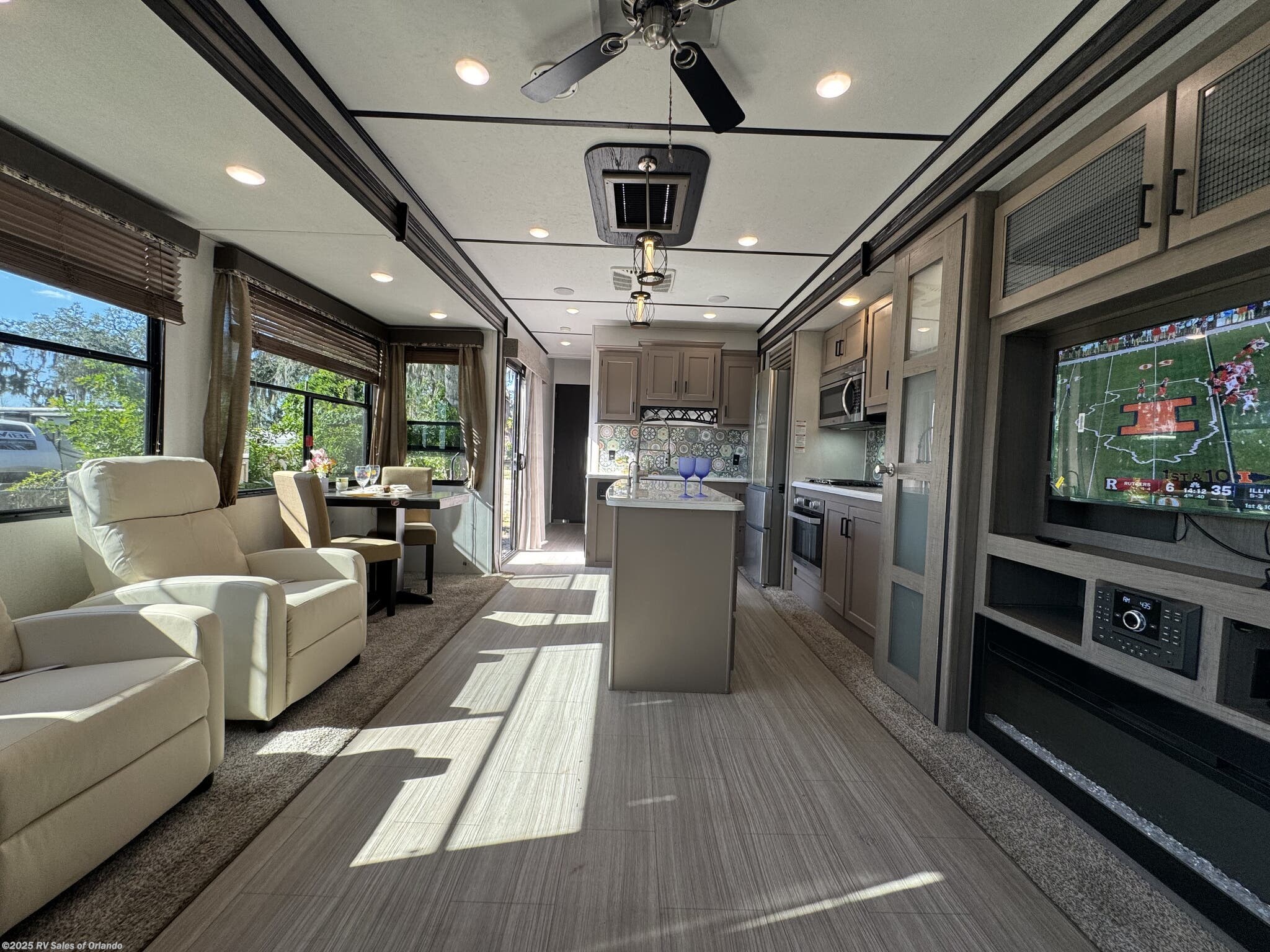 Used 2020 Keystone Retreat 39LOFT available in Longwood, Florida