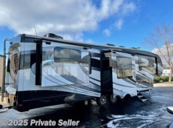 Used 2017 Forest River Cardinal Estate 3950TZ available in Wilmington, North Carolina
