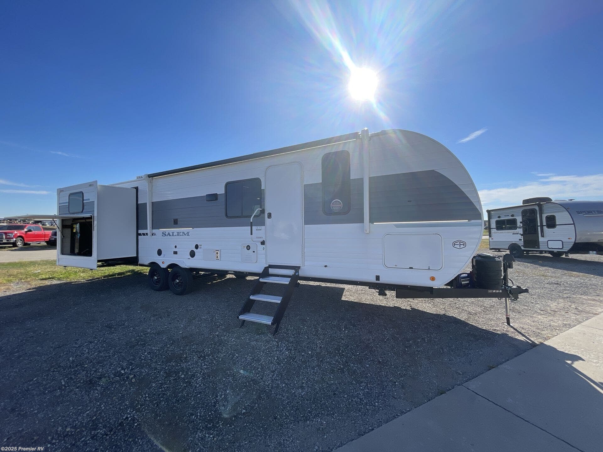 New 2026 Forest River Salem T31KQBTS available in Blue Grass, Iowa