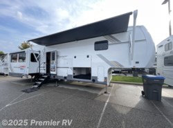 New 2026 Highland Ridge Roamer 35MRQS available in Blue Grass, Iowa