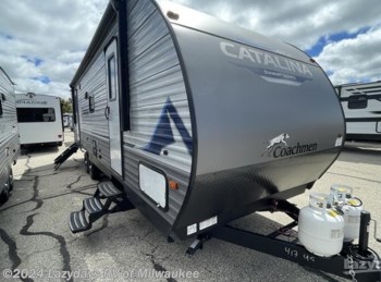 New 2023 Coachmen Catalina Summit Series 8 271DBS available in Sturtevant, Wisconsin