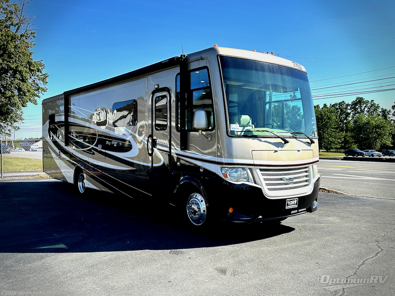 Used 2017 Newmar Bay Star 3518 available in Pottstown, Pennsylvania