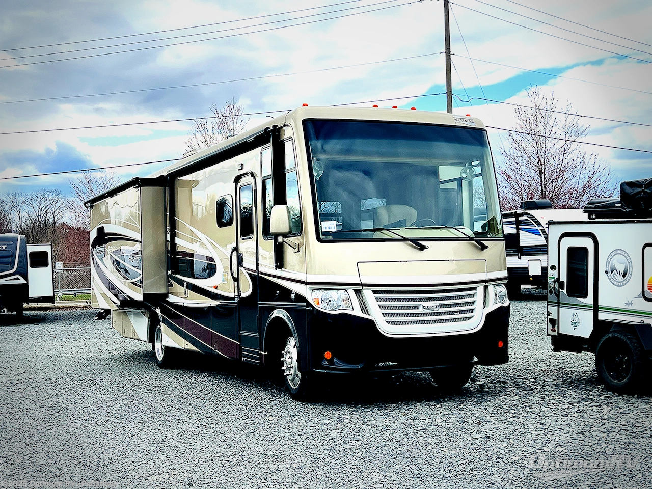 Used 2017 Newmar Bay Star 3306 available in Pottstown, Pennsylvania