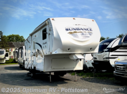 Used 2010 Heartland Sundance 2900MK available in Pottstown, Pennsylvania