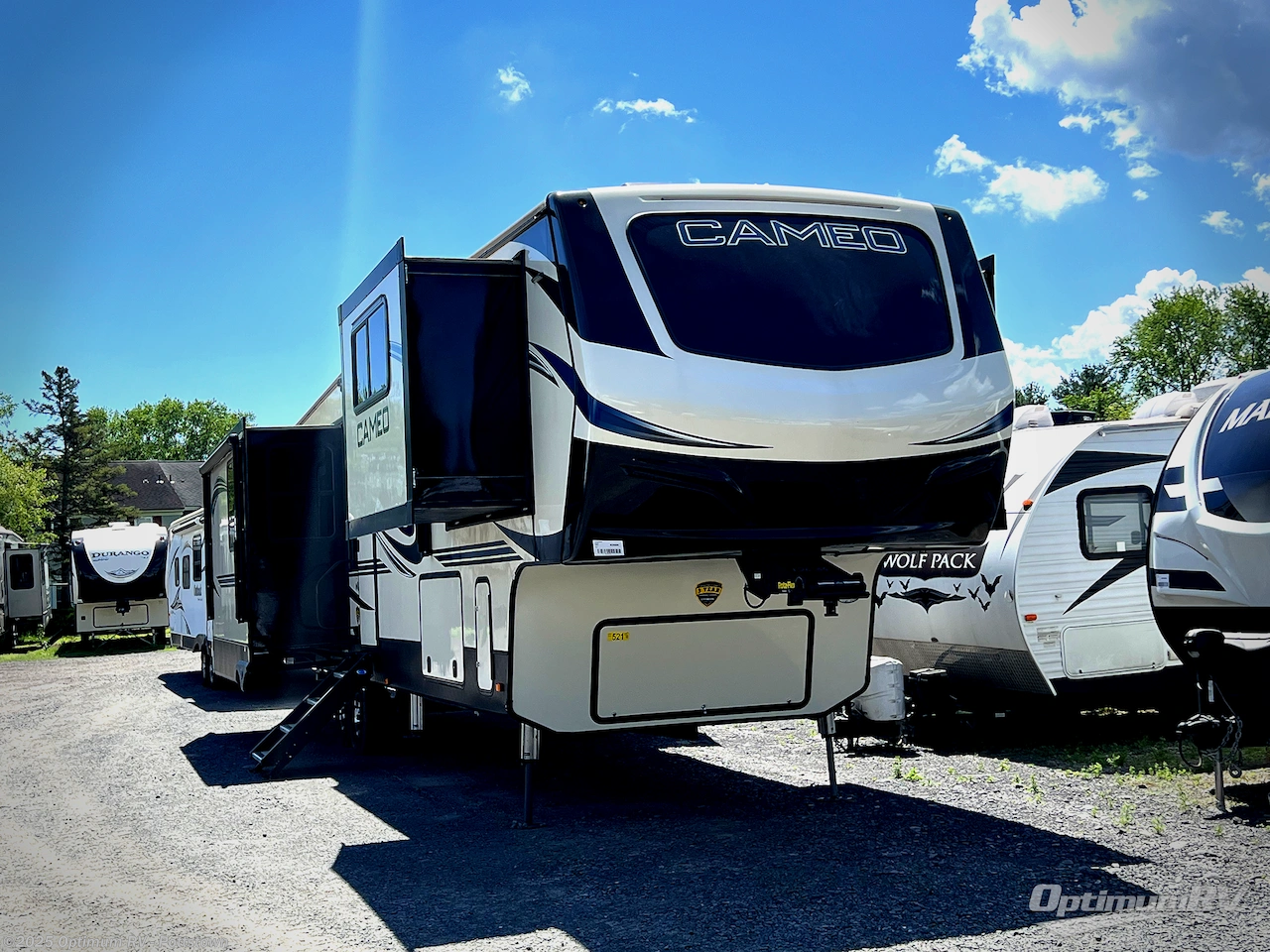 Used 2020 CrossRoads Cameo CE3801RK available in Pottstown, Pennsylvania