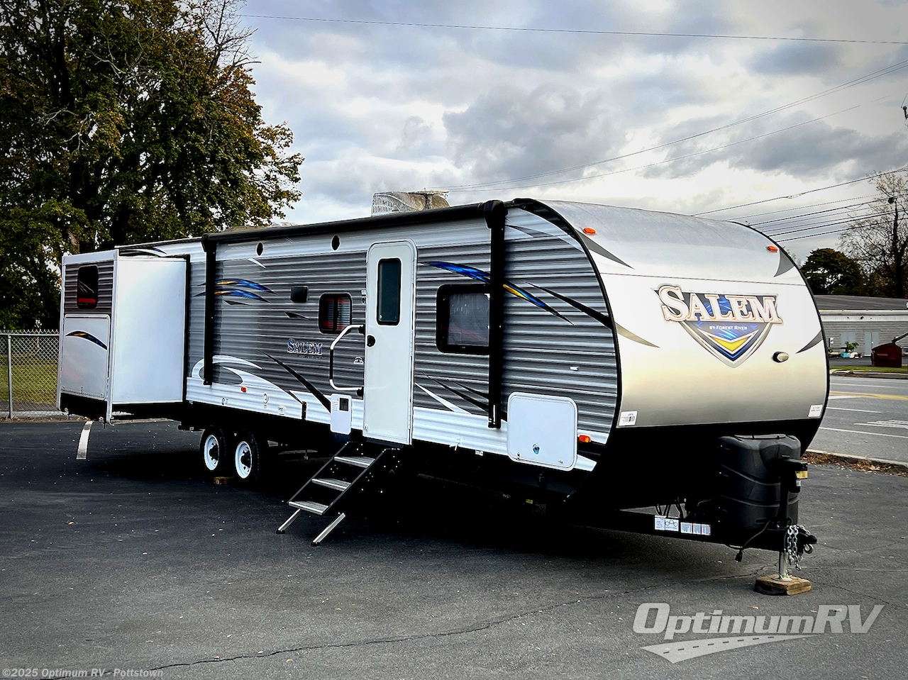 Used 2019 Forest River Salem 31KQBTS available in Pottstown, Pennsylvania