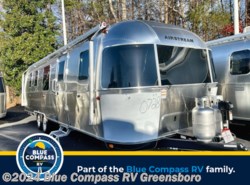 New 2024 Airstream Classic 33FB QUEEN available in Colfax, North Carolina