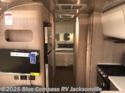 New 2025 Airstream Globetrotter 27FB available in Jacksonville, Florida