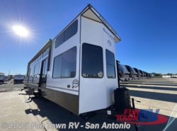 New 2025 Forest River Salem Grand Villa 44VIEW available in Cibolo, Texas