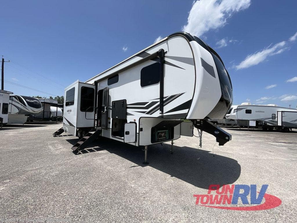 Used 2023 K-Z Venom V-Series V3313TK available in Cibolo, Texas