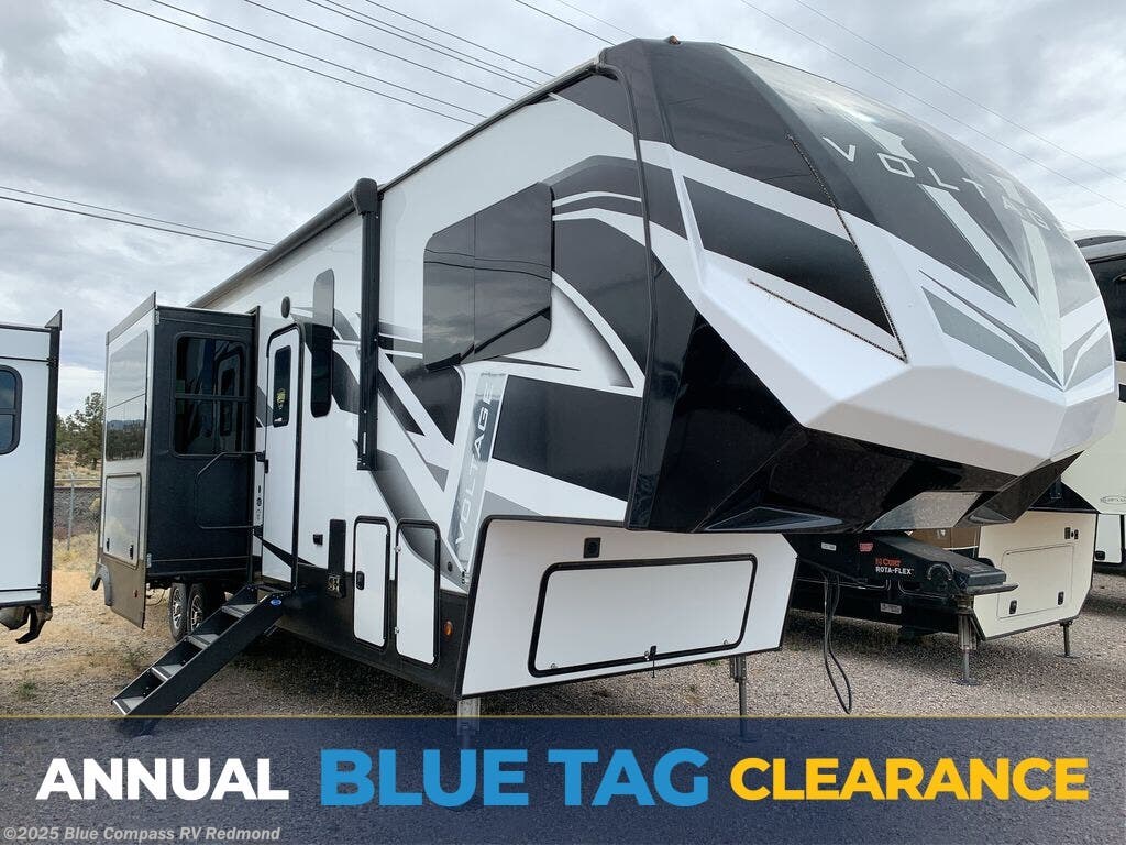 Used 2022 Dutchmen Voltage 3635 available in Redmond, Oregon