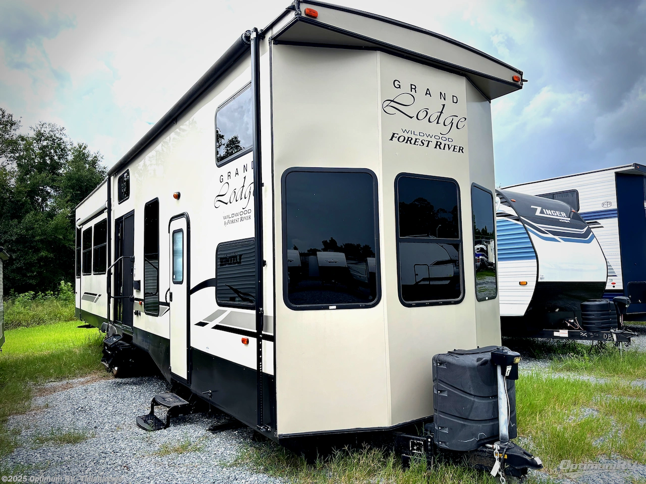 Used 2019 Forest River Wildwood Grand Lodge 42DL available in Tallahassee, Florida
