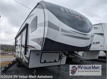 Used 2022 Forest River Rockwood Ultra Lite 2891BH available in Franklinville, North Carolina
