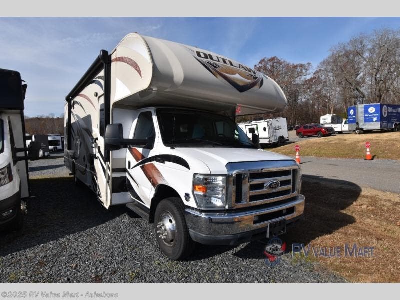 Used 2015 Thor Motor Coach Outlaw Class C 29H available in Franklinville, North Carolina