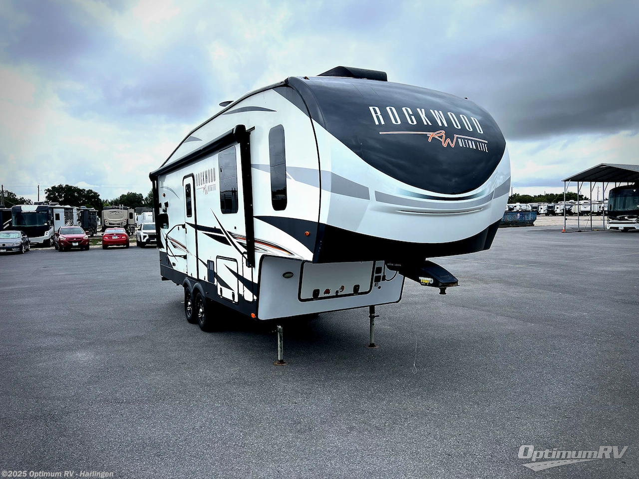 Used 2022 Forest River Rockwood Ultra Lite 2442BS available in La Feria, Texas