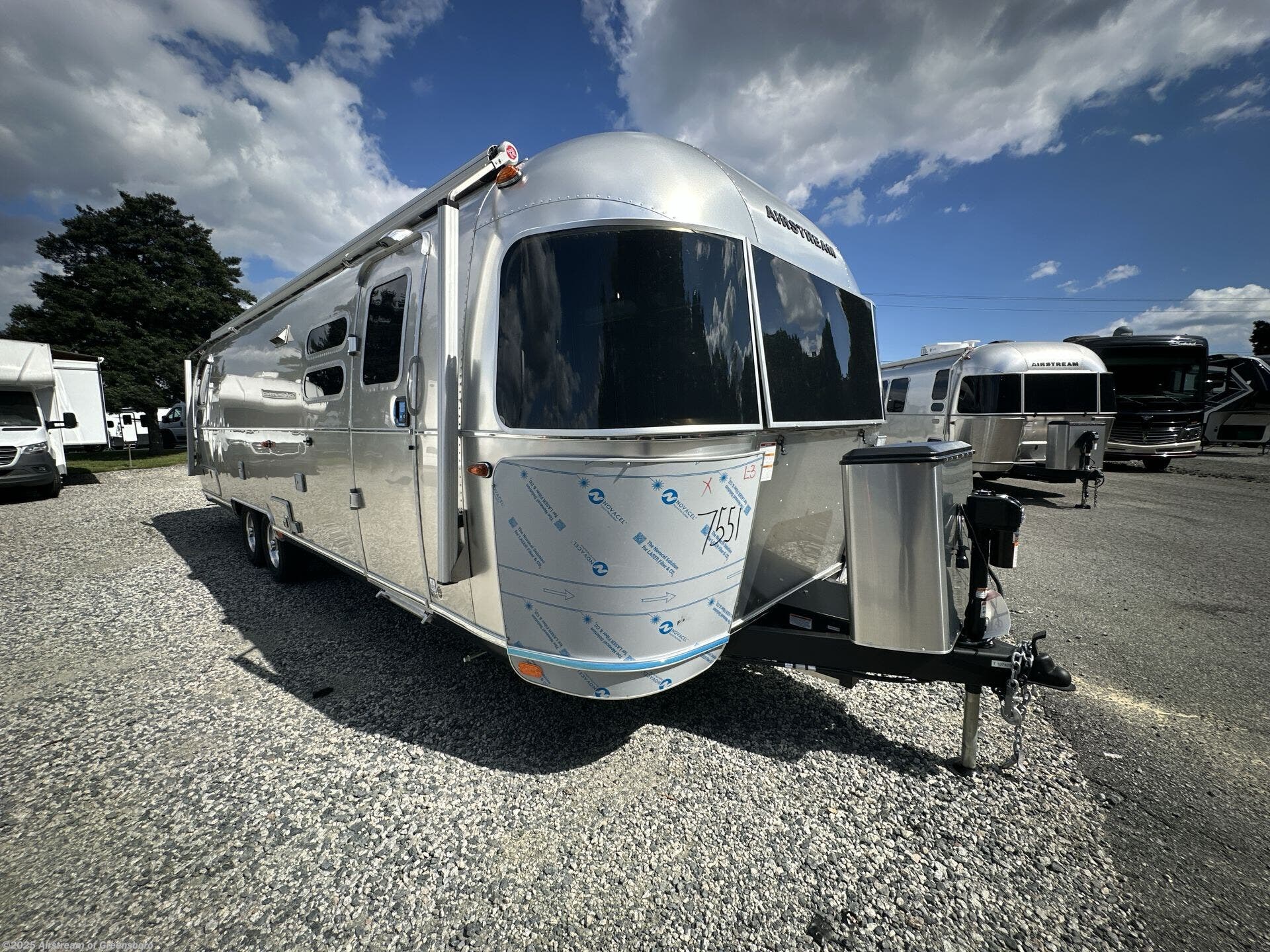 New 2026 Airstream Globetrotter 30RB Twin available in Colfax, North Carolina