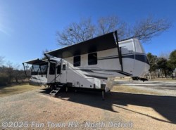 New 2025 Palomino Columbus 383RLH available in North Branch, Michigan