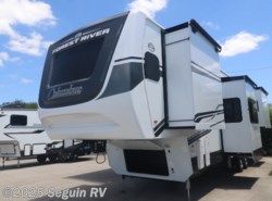 New 2025 Palomino Columbus 388FKH available in Seguin, Texas