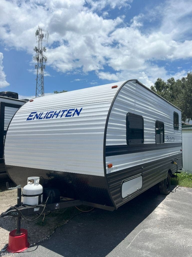 Used 2022 Gulf Stream Enlighten 18BH available in Gibsonton, Florida