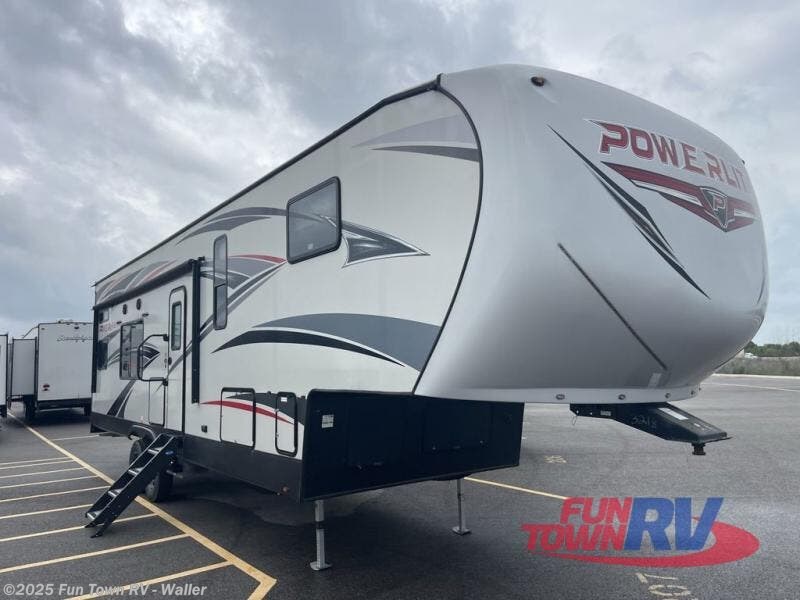 Used 2020 Pacific Coachworks Powerlite 3218 available in Waller, Texas