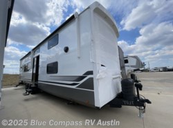 New 2026 Alliance RV Benchmark 44LFT available in Buda, Texas