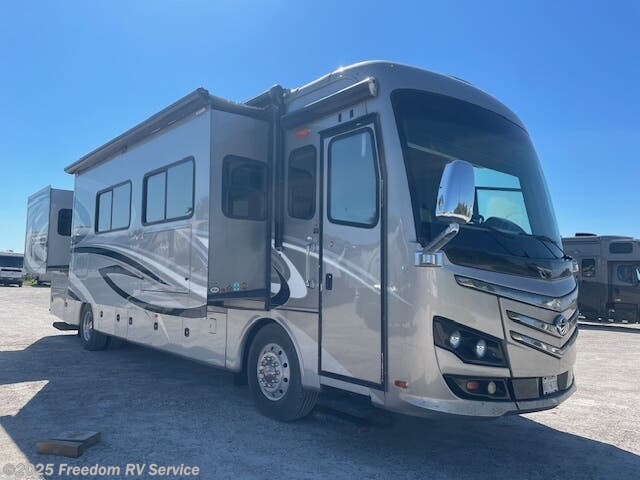 Used 2013 Monaco RV Knight 40PDQhp MaxxForce available in Aransas Pass, Texas