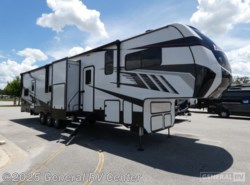 Used 2023 Alliance RV Valor 40V13-3SL available in Mesa, Arizona
