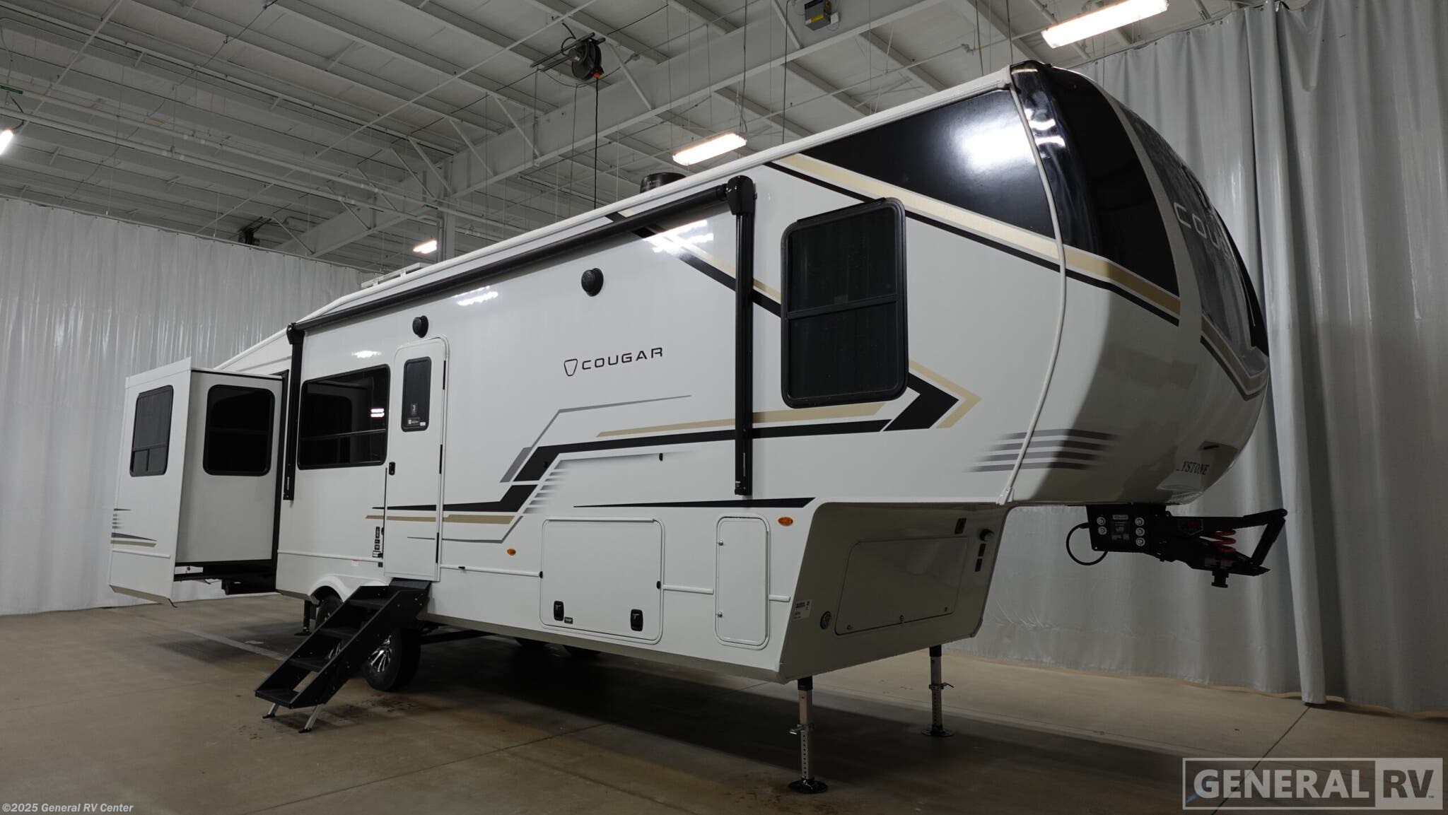 New 2026 Keystone Cougar 320RDS available in Longmont, Colorado