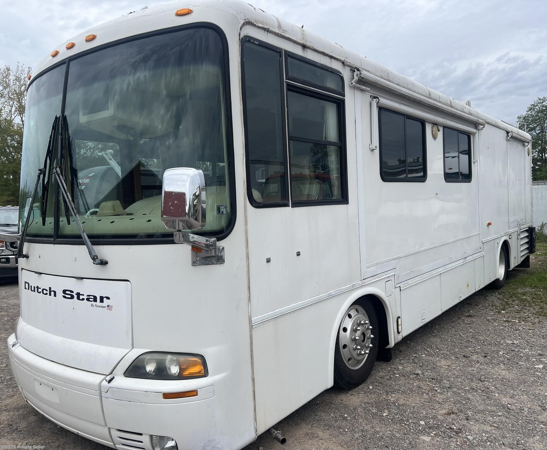 Used 2002 Newmar Dutch Star 3567 available in Pittsford, New York