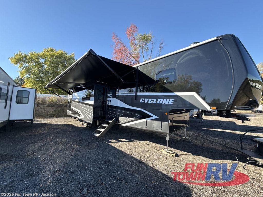 New 2026 Heartland Cyclone 3913 available in Jackson, Mississippi