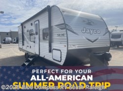 New 2025 Jayco Jay Flight SLX 261BHS available in Benson, North Carolina