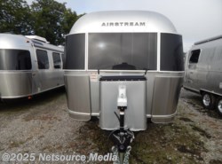 New 2018 Airstream Flying Cloud 23FB available in Louisville, Tennessee