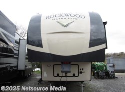 Used 2019 Forest River Rockwood ULTRA 2892RBBH available in Louisville, Tennessee