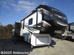 New 2021 Keystone Avalanche 378BH available in Louisville, Tennessee