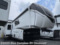 New 2026 Jayco Pinnacle 38FBRK available in Cincinnati, Ohio